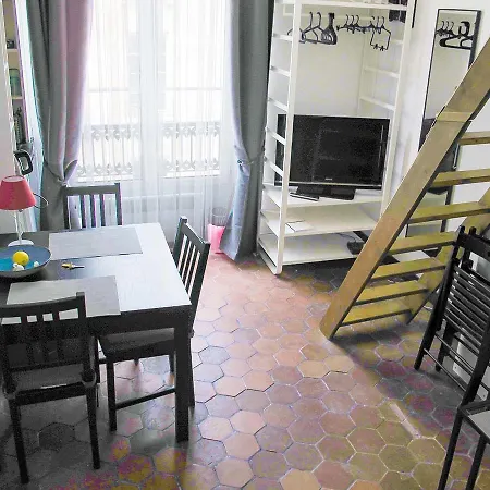 Studio Classic Odeon Citycosy Daire *